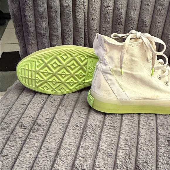 Men’s Converse Cream Glow in the Dark High-Tops with Neon Green Soles size 11.5 - Picture 10 of 15